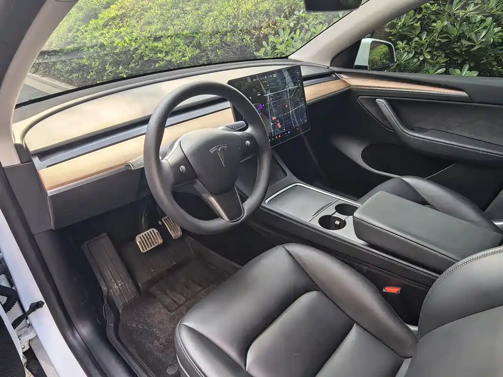 Tesla Model Y 2021 3D5