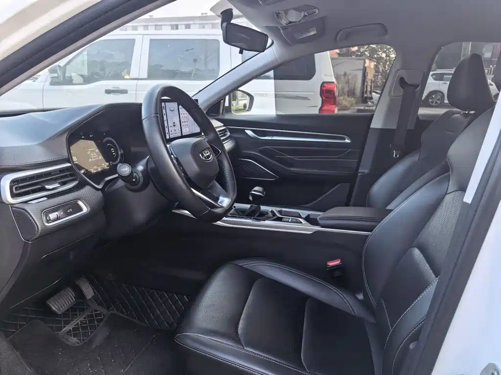 Geely Emgrand — миниатюра 7