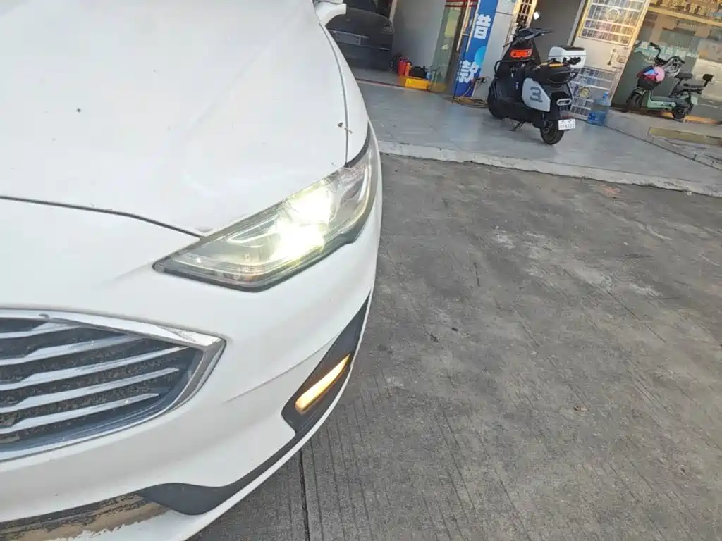 Ford Mondeo — миниатюра 24
