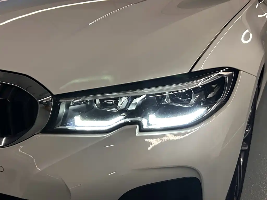 BMW 3 Series — миниатюра 21