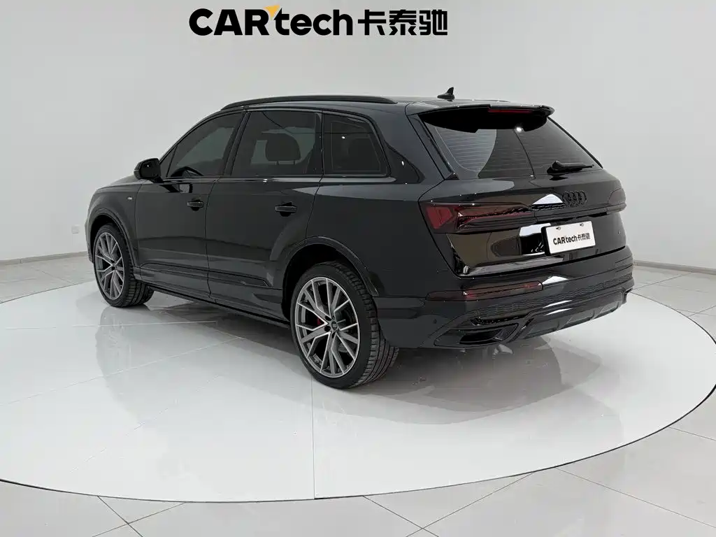 Audi Q7 — миниатюра 4