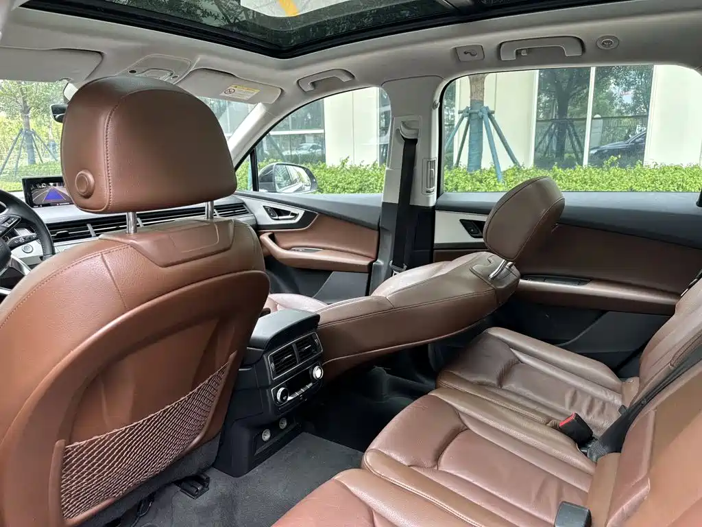 Audi Q7 — миниатюра 8