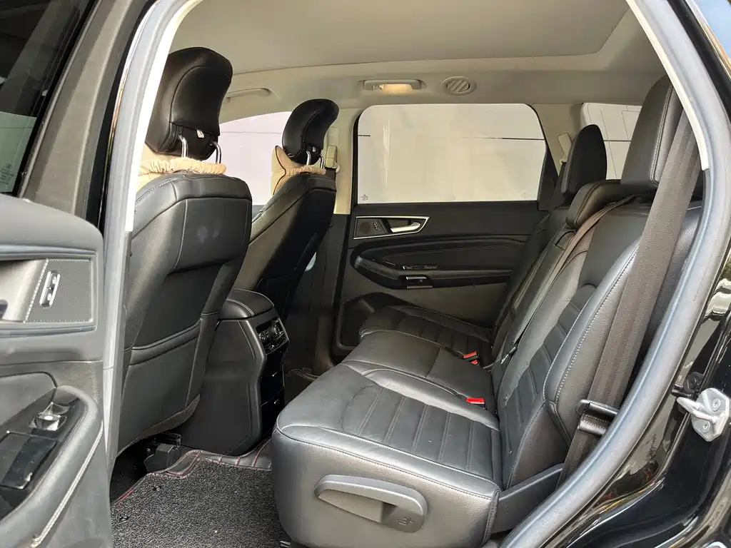 Ford Edge — миниатюра 11