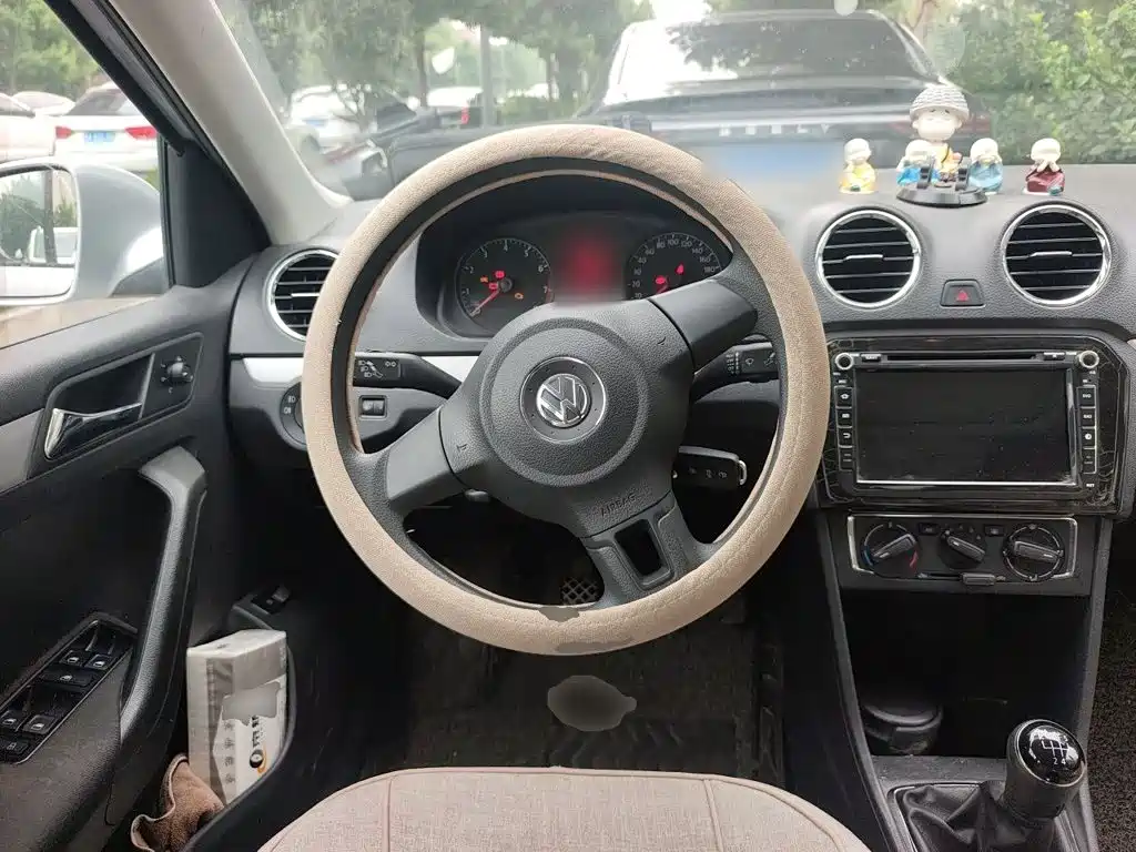 Volkswagen Jetta — миниатюра 11