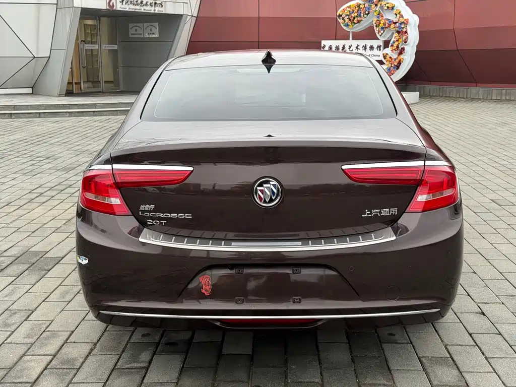 Buick LaCrosse — миниатюра 5