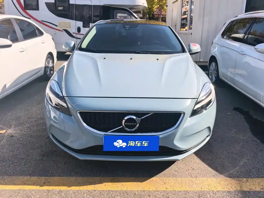 Volvo V40 — миниатюра 2