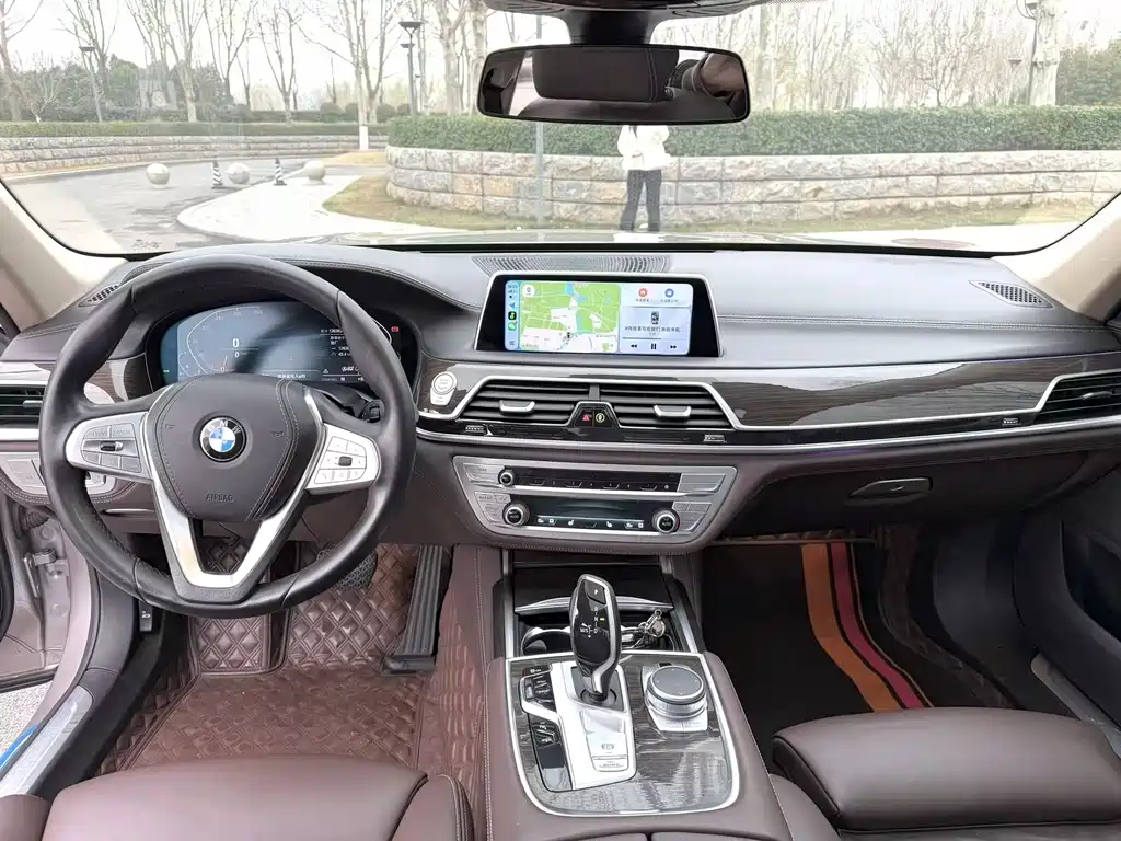 BMW 7 SERIES