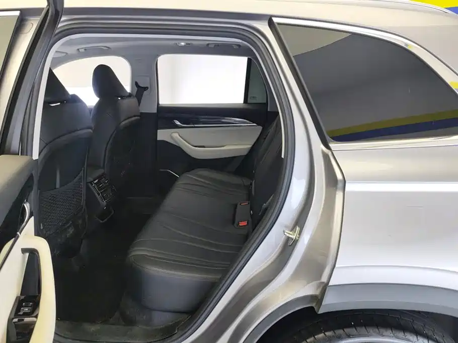 Geely Xingyue L — миниатюра 11