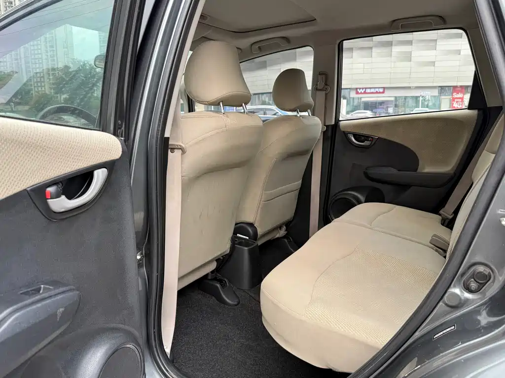 Honda Fit — миниатюра 11