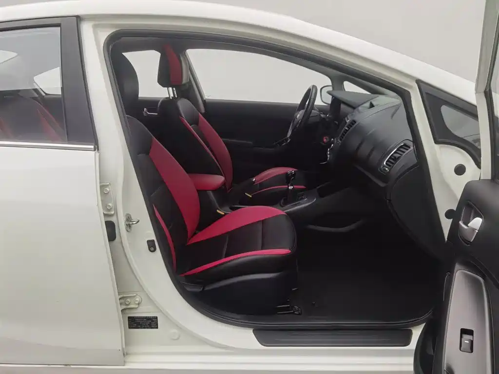 Kia K3 — миниатюра 23