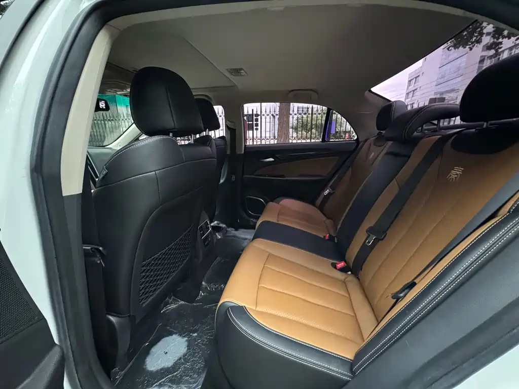 BYD Qin NEV — миниатюра 24