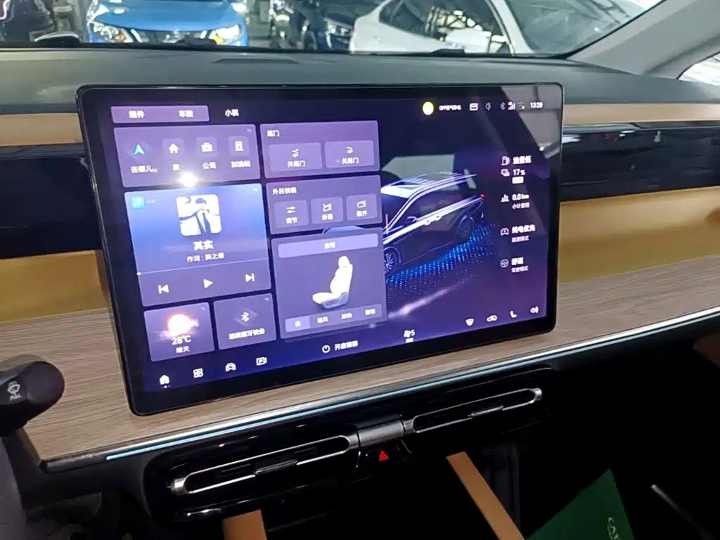 GAC Motor Trumpchi E8 PHEV — миниатюра 13