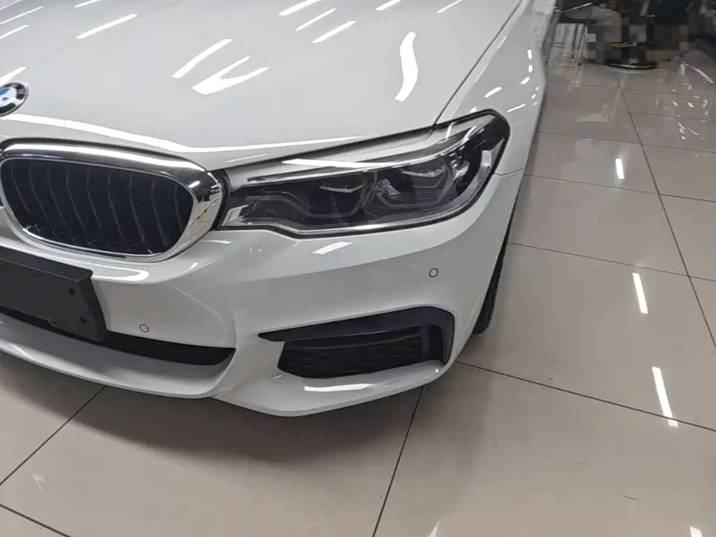 BMW 5 Series (Import) — миниатюра 24
