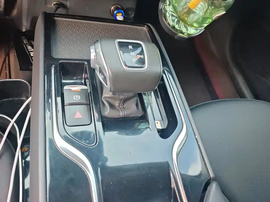 Hongqi Hongqi E-QM5 — миниатюра 16