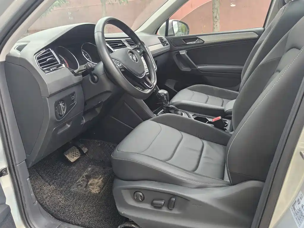 Volkswagen Tiguan L — миниатюра 9