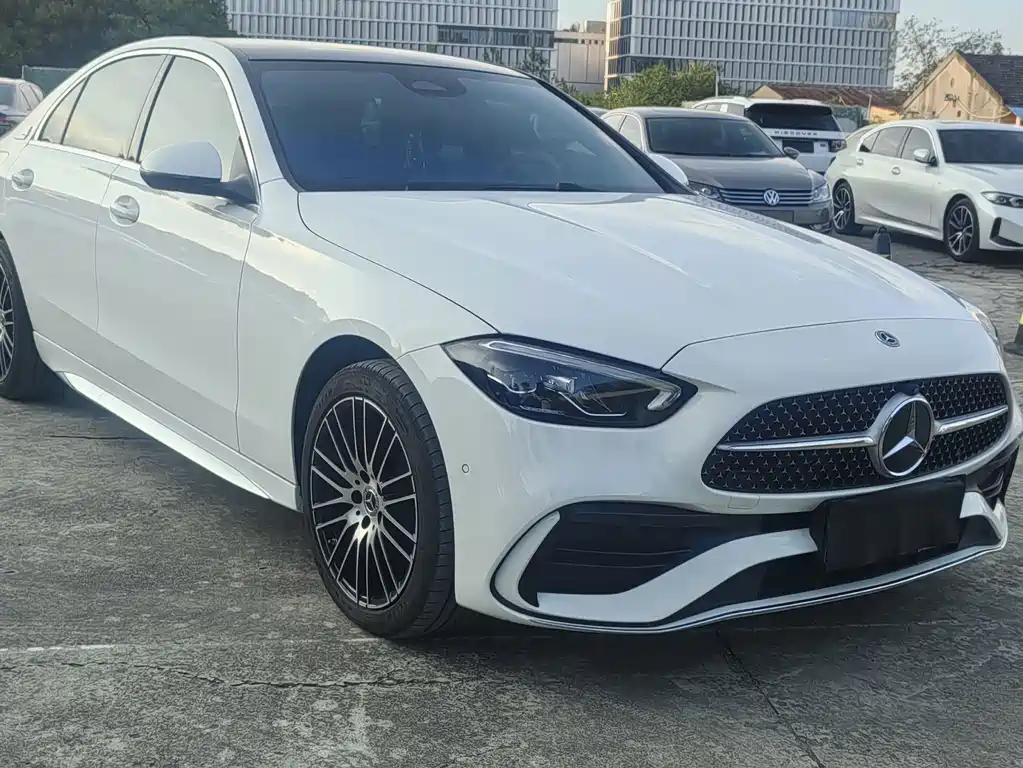 Mercedes-Benz C-Class — миниатюра 3