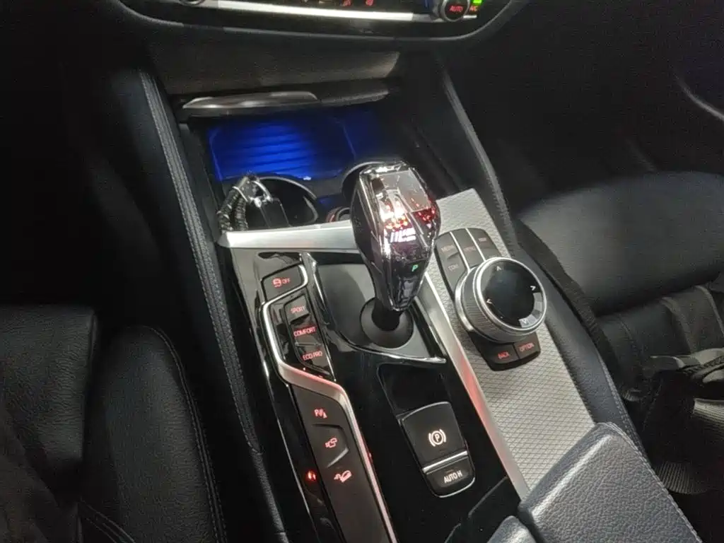 BMW 5 Series (Import) — миниатюра 14