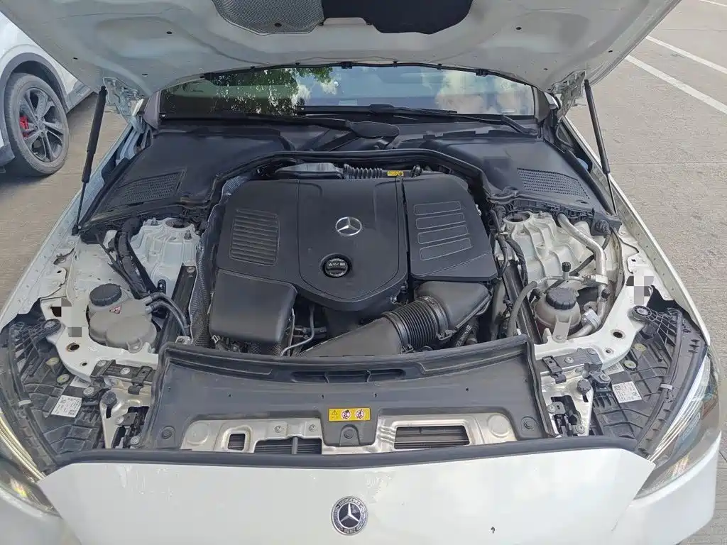 Mercedes-Benz C-Class — миниатюра 11