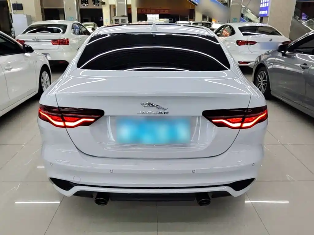 Jaguar XEL — миниатюра 6