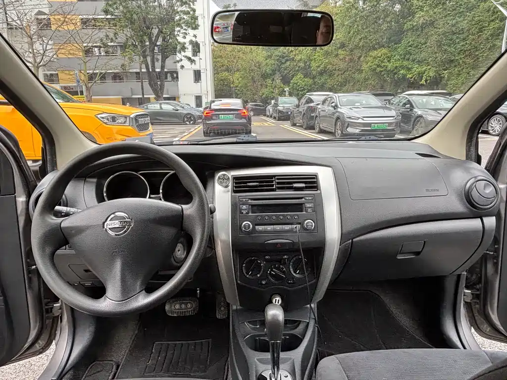 Nissan Livina 1.6XE CVT Comfort Edition, фото 11