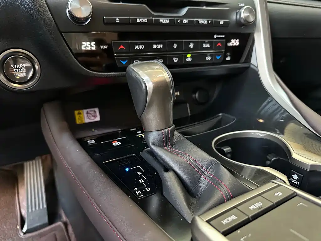 Lexus RX — миниатюра 11
