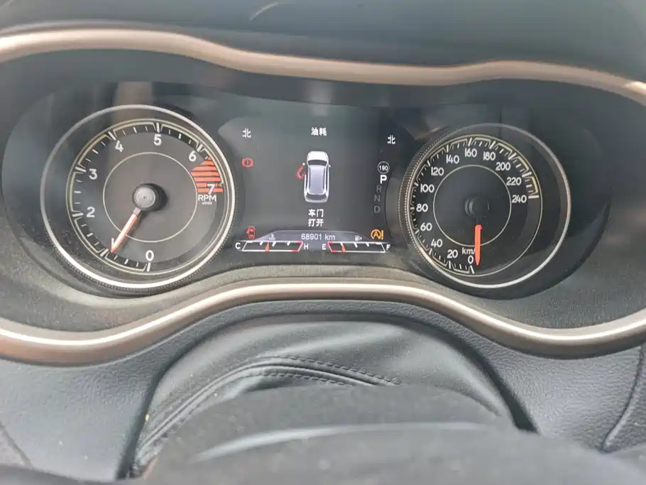 Jeep Cherokee — миниатюра 14