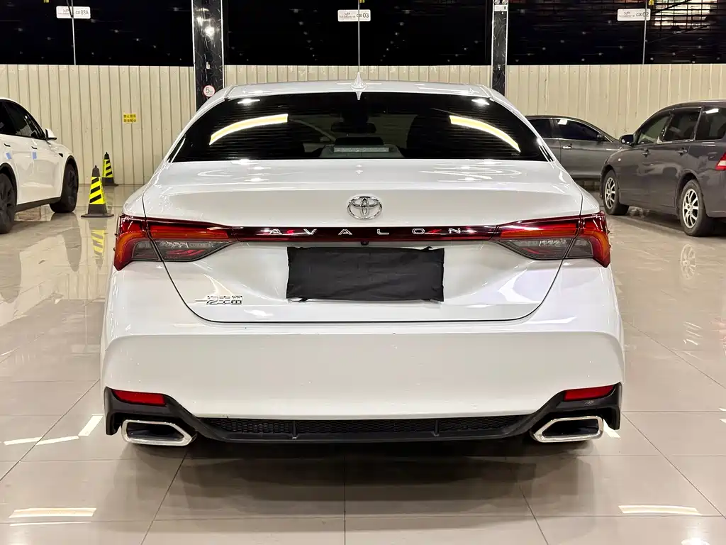 Toyota Avalon — миниатюра 10