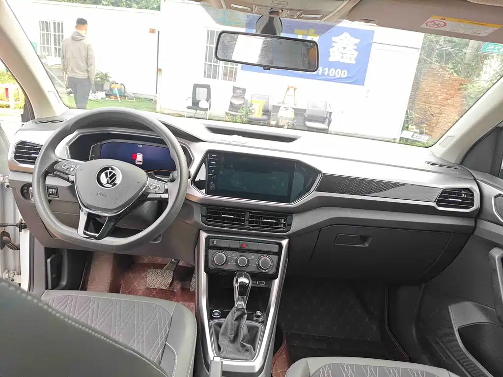 Volkswagen T-Cross — миниатюра 7