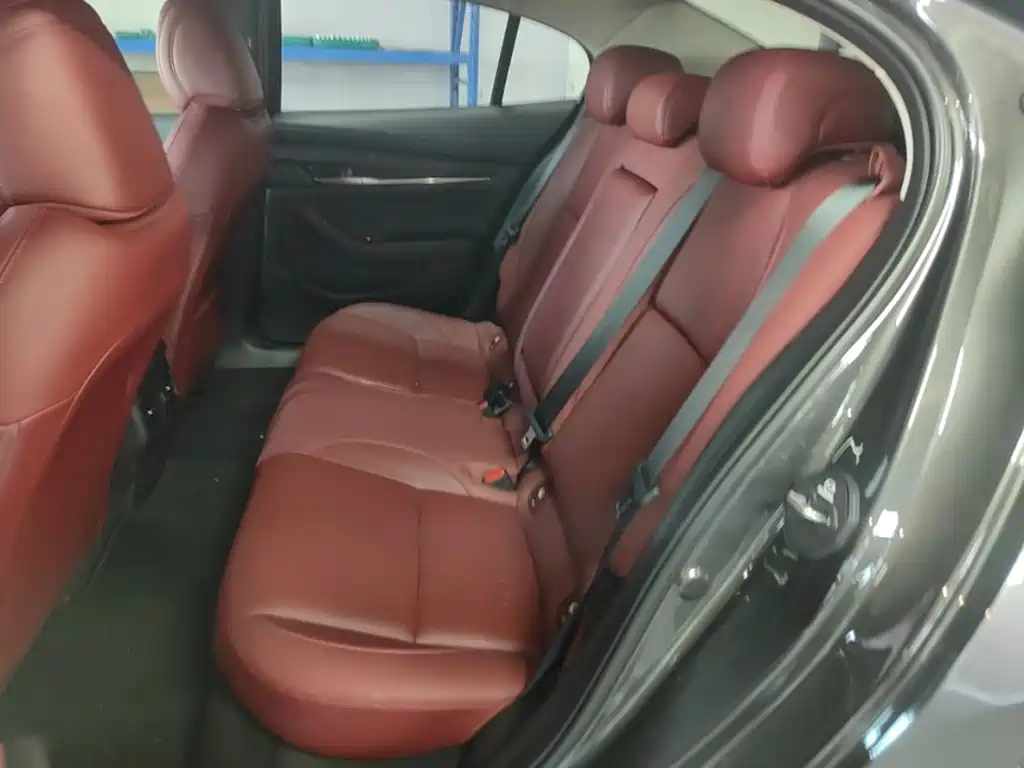 Mazda 3 Axela — миниатюра 17