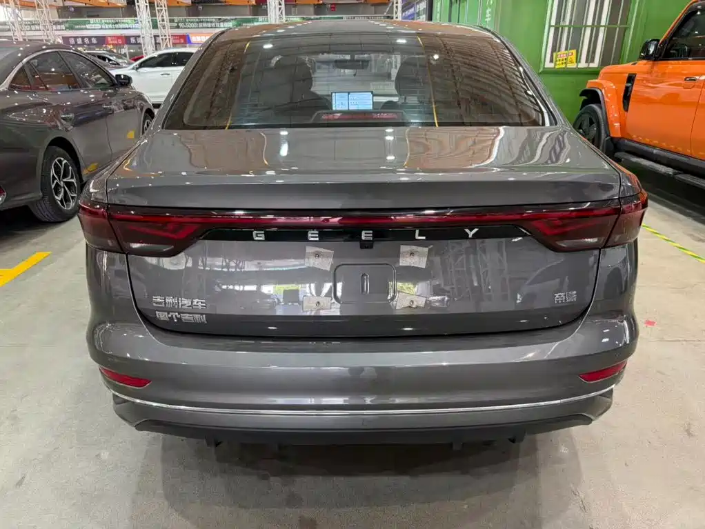 Geely Emgrand — миниатюра 11