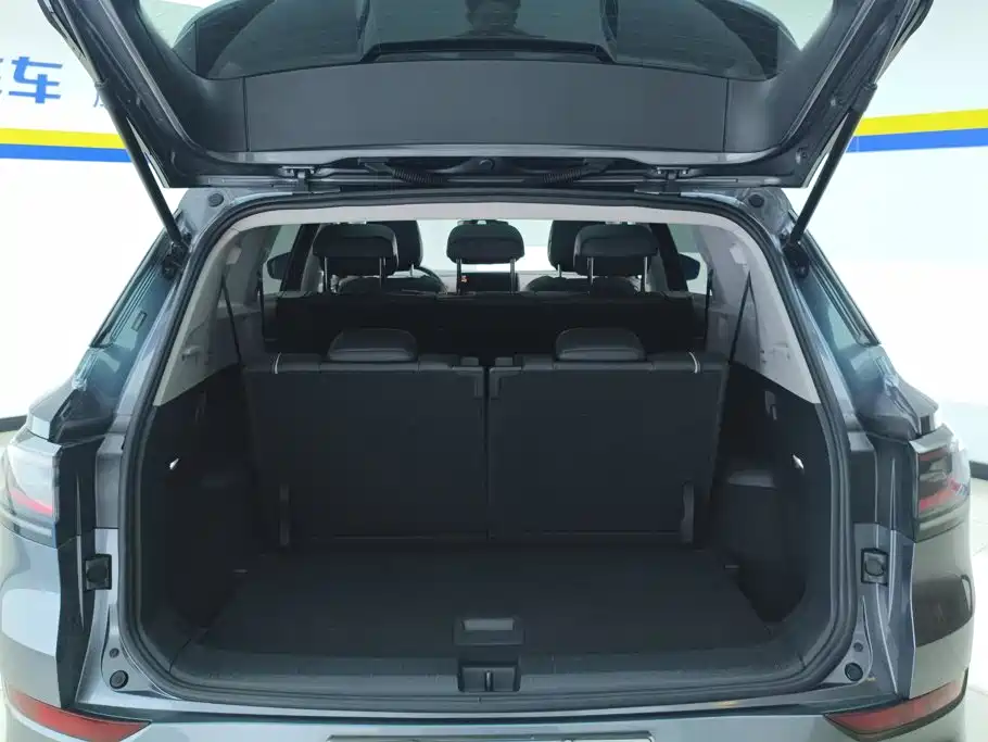 Volkswagen ID.6 X — миниатюра 4