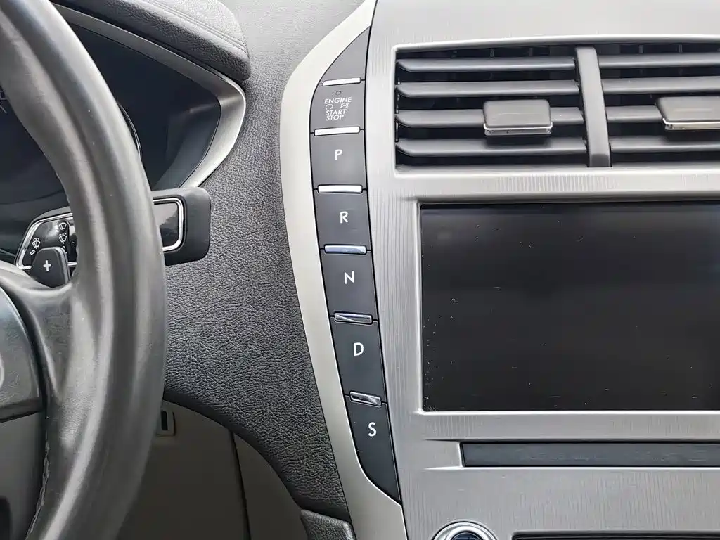 Lincoln MKZ — миниатюра 13