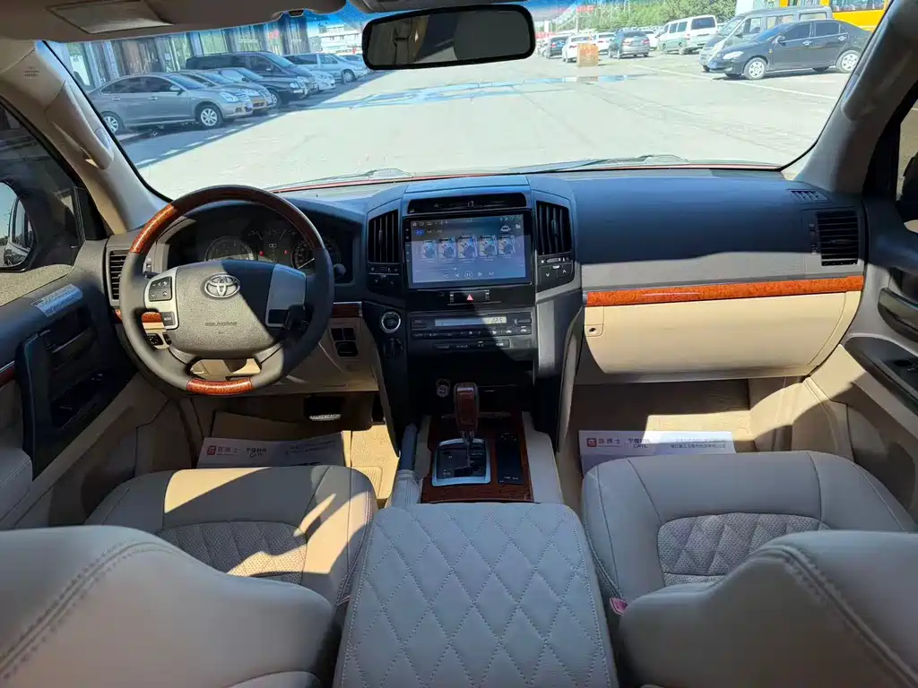 Toyota Land Cruiser — миниатюра 13