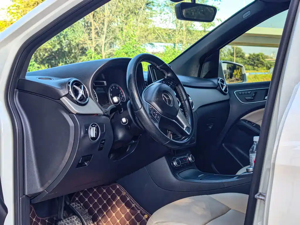 Mercedes-Benz B-Class — миниатюра 6