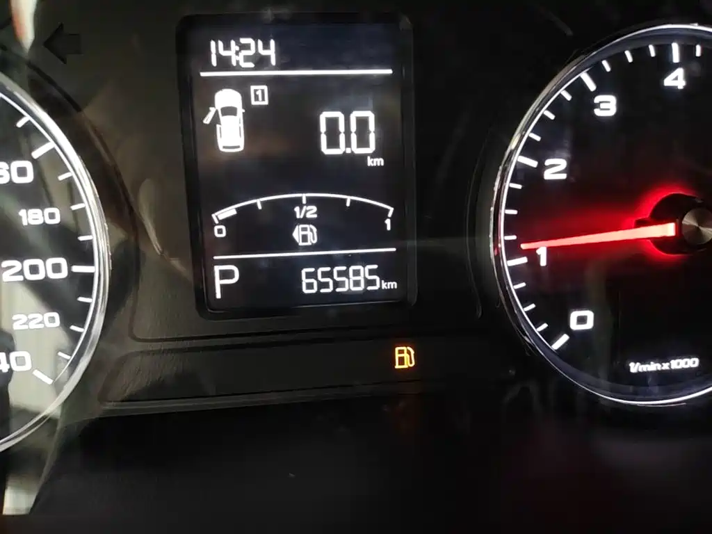 Roewe RX5 — миниатюра 12