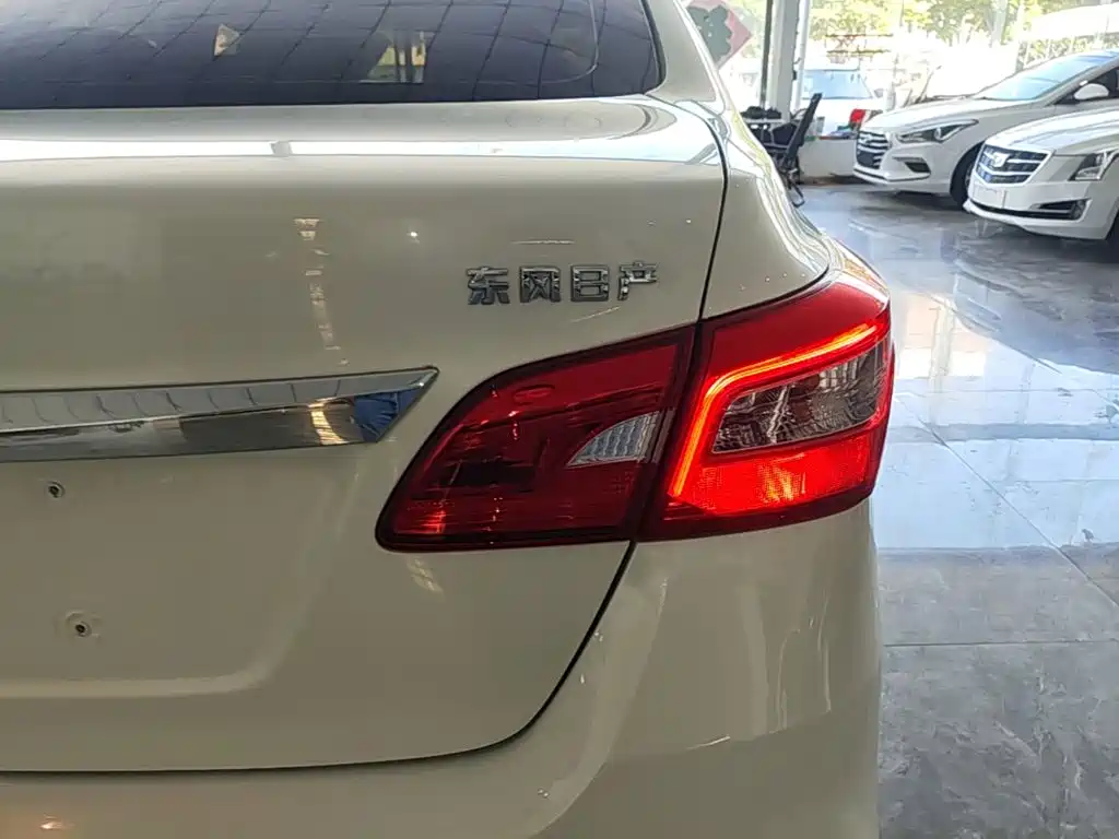 Nissan Sylphy — миниатюра 8