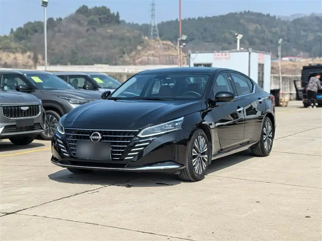 Nissan Teana 2025
