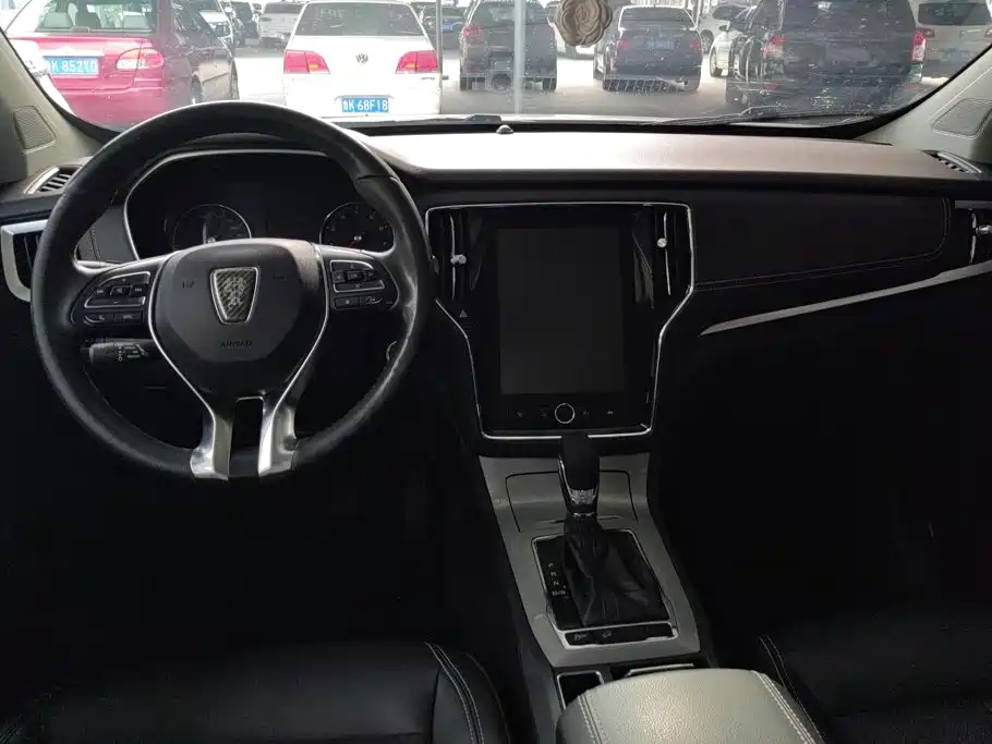 Roewe RX5 — миниатюра 12