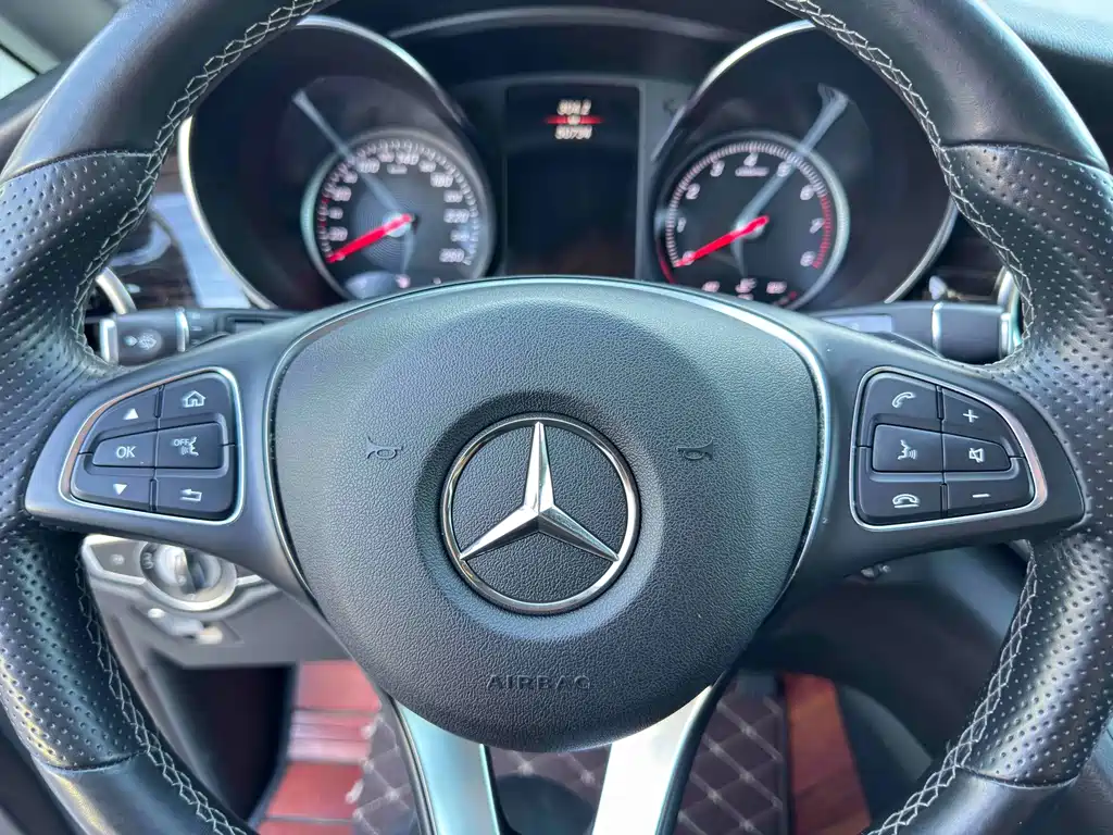 Mercedes-Benz V-Class — миниатюра 13