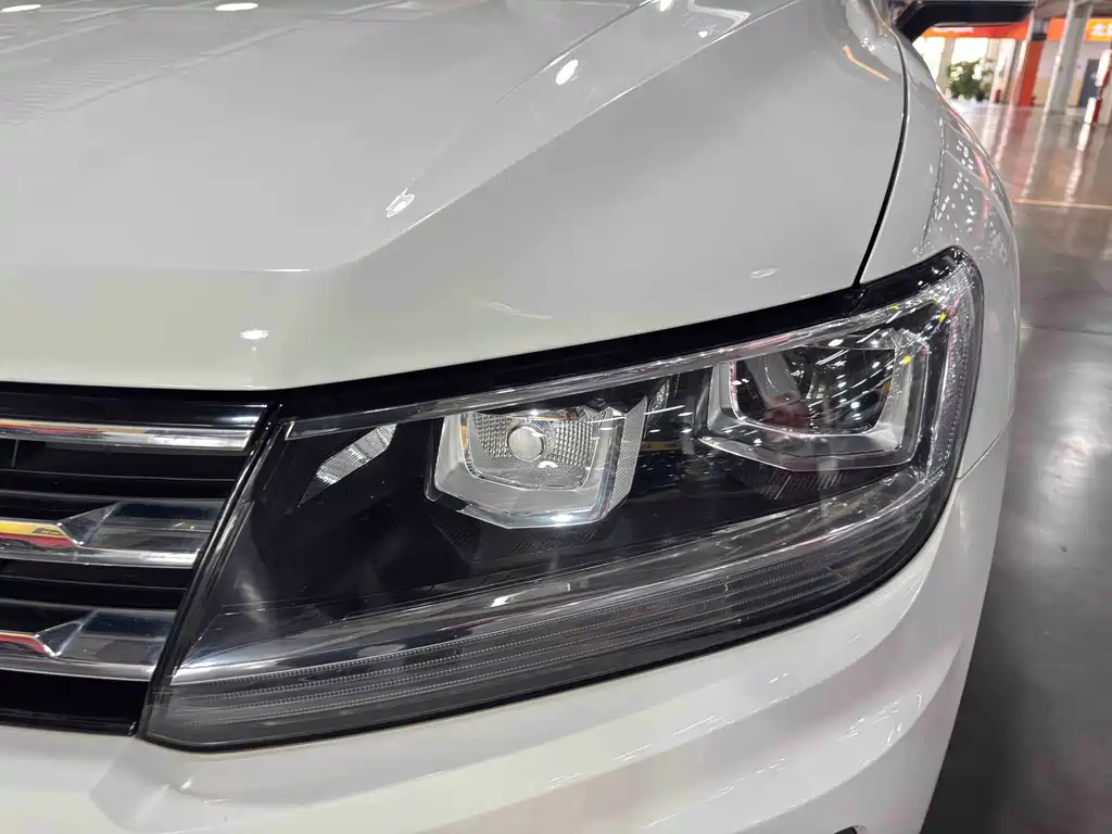 Volkswagen Tiguan L — миниатюра 18