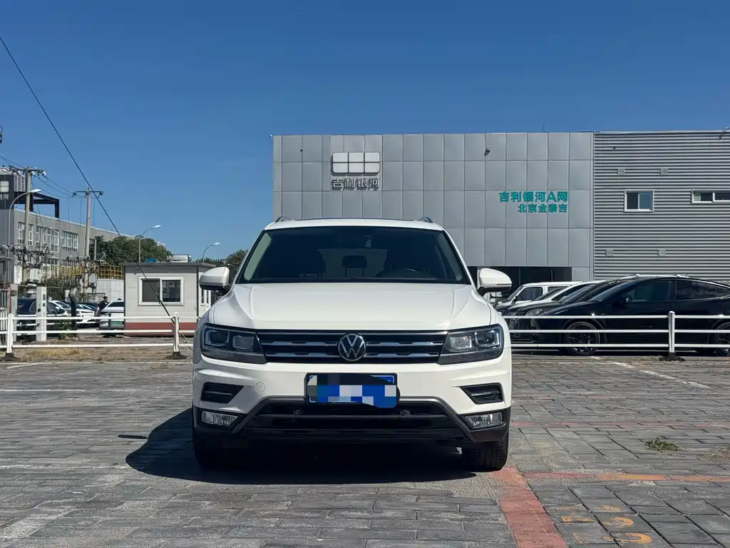 Volkswagen Tiguan L — миниатюра 2