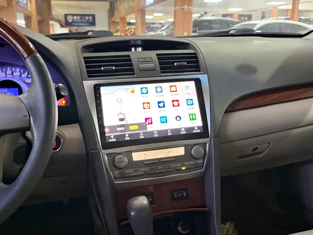 Toyota Camry — миниатюра 15