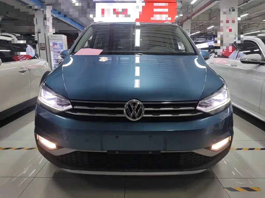 Volkswagen Touran — миниатюра 3
