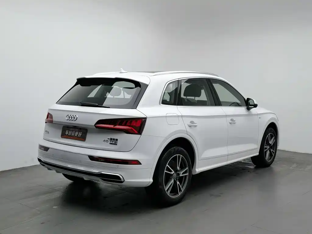 Audi Q5L — миниатюра 2