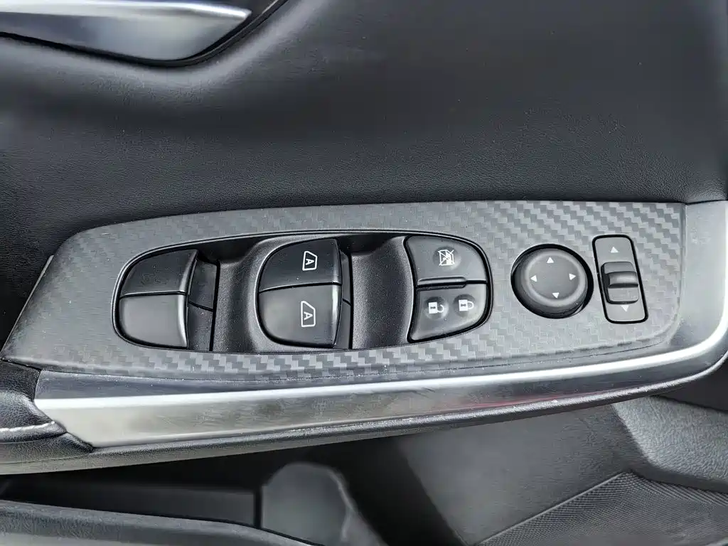 Nissan Sylphy — миниатюра 9