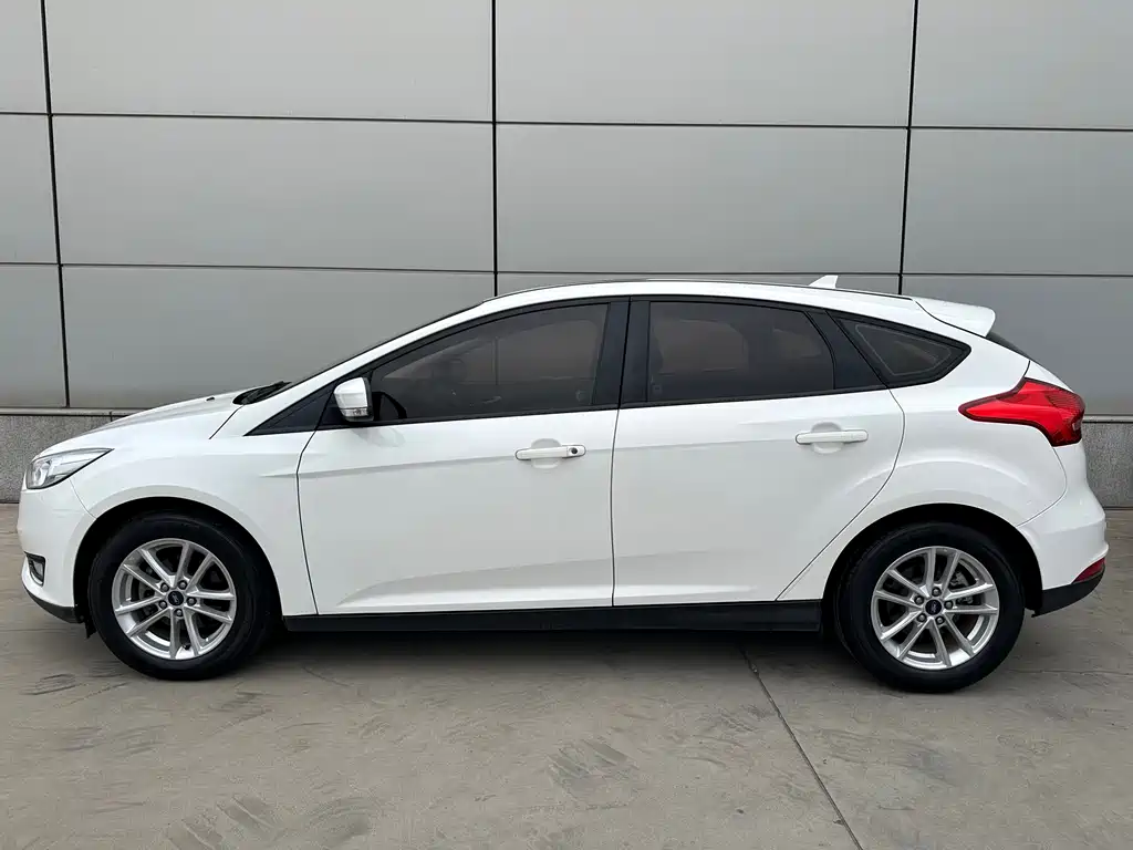 Ford Focus 2017 1.6L AT