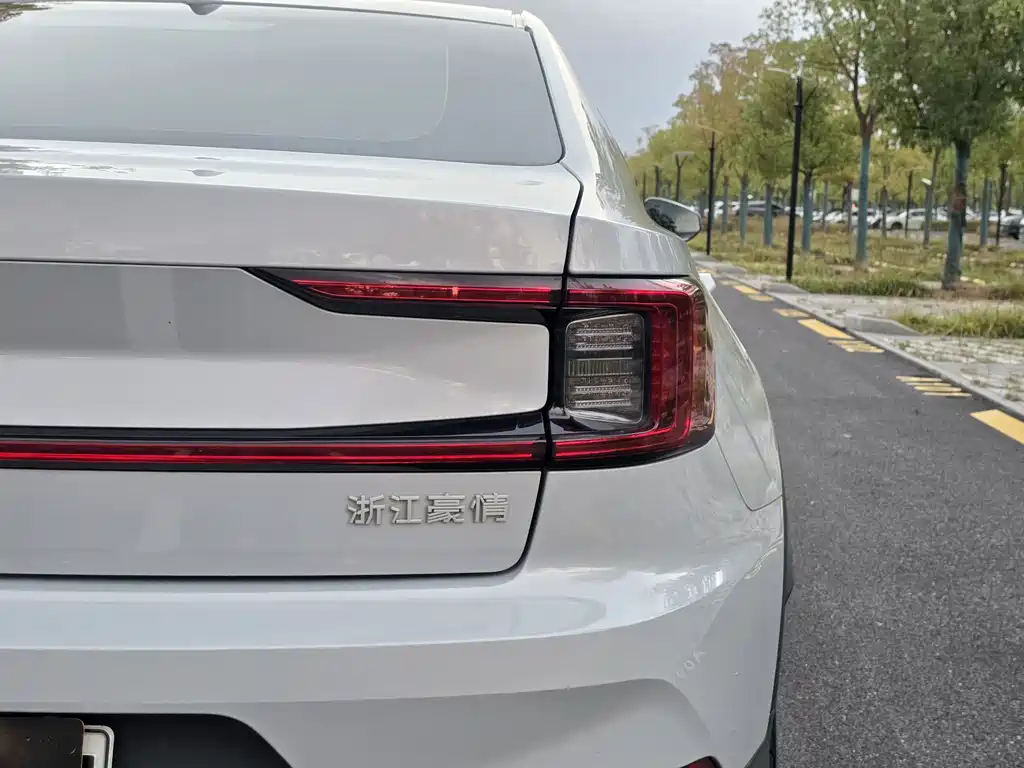 Polestar Polestar 2 — миниатюра 21