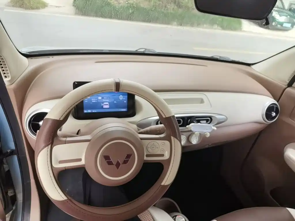 Wuling MINIEV — миниатюра 10