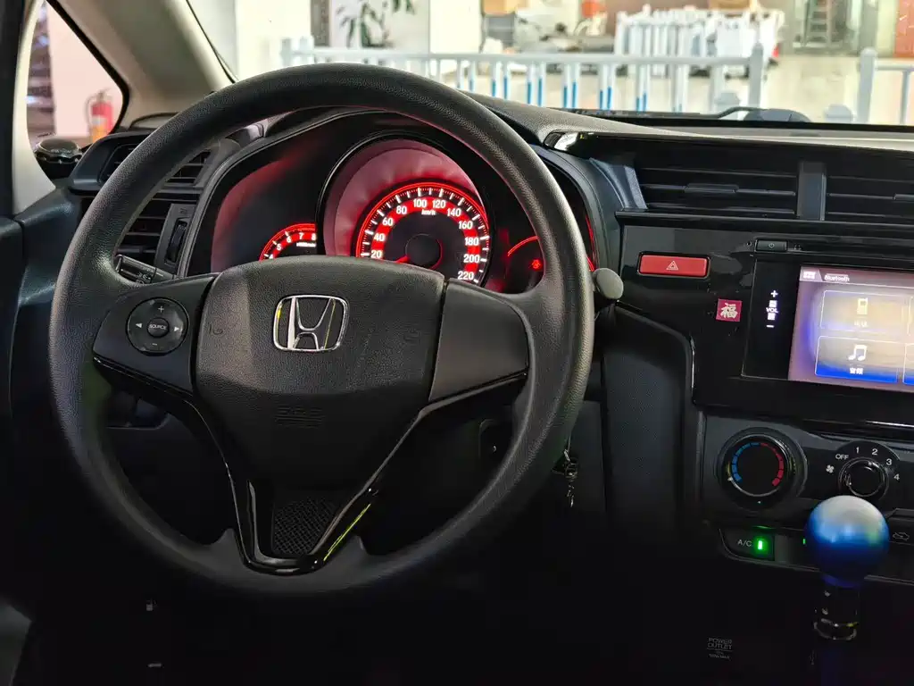 Honda Fit — миниатюра 4