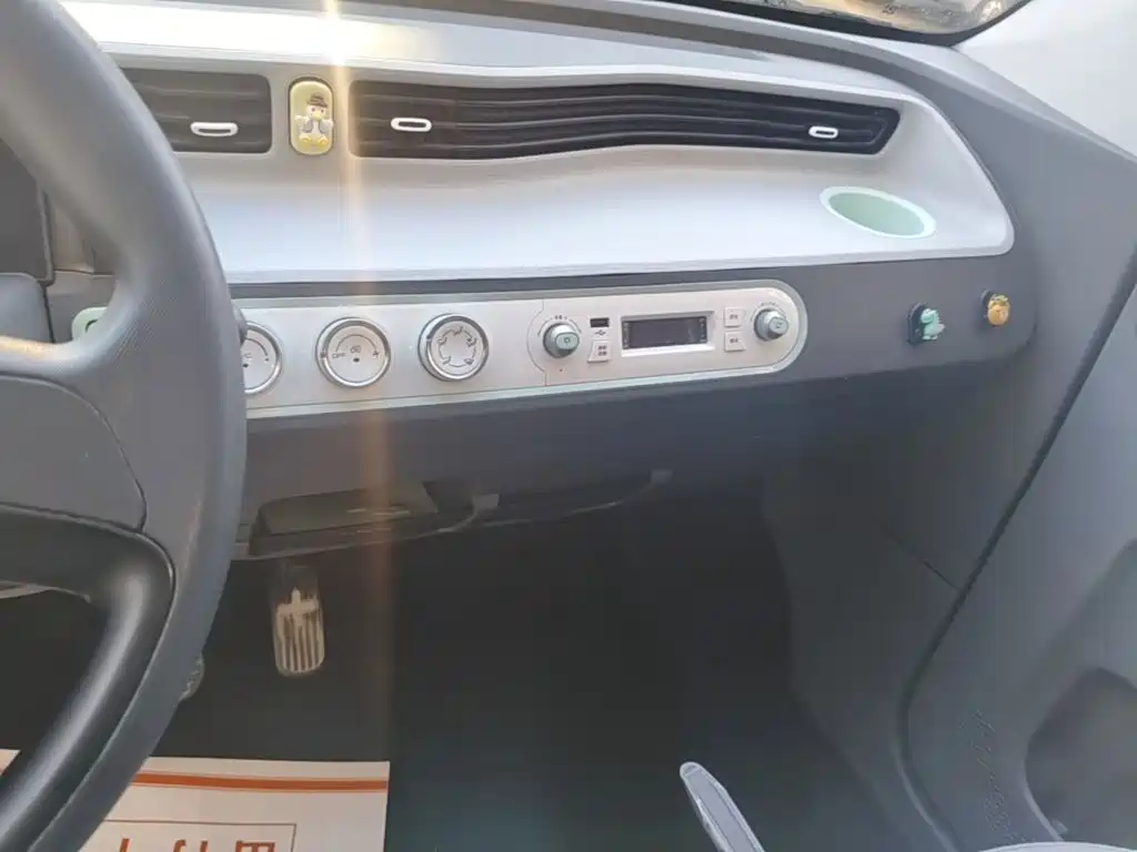 Wuling MINIEV — миниатюра 13